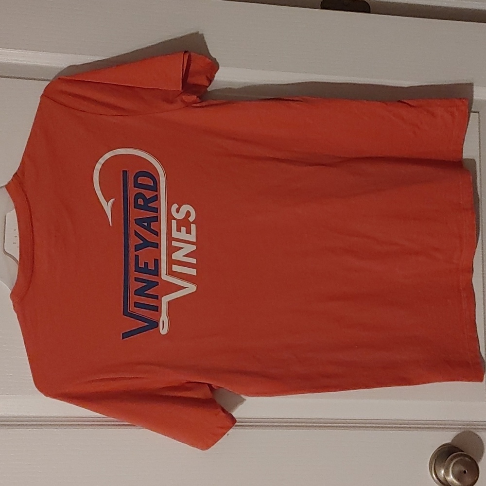 Final Price Vineyard Vines T-Shirt